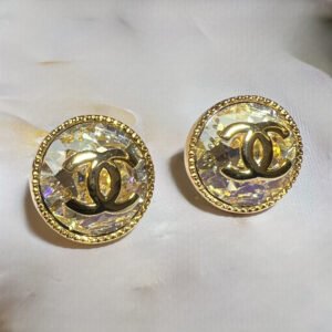 Σκουλαρίκια ‘τύπου Chanel ‘ χρυσό με γυαλιστερό πετράδι ατσάλι