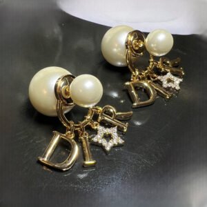 Σκουλαρίκια κρεμαστά με μαργαριταρια χρυσά  ‘τύπου Dior’ ατσάλι