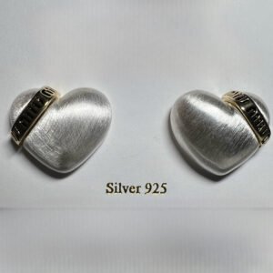 Σκουλαρίκια καρδιά ασημί με χρυσό λογότυπο ‘τύπου miumiu’